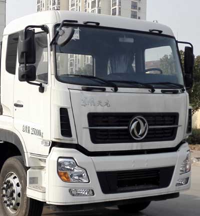 聚塵王牌HNY5250GSSD5型灑水車(chē)